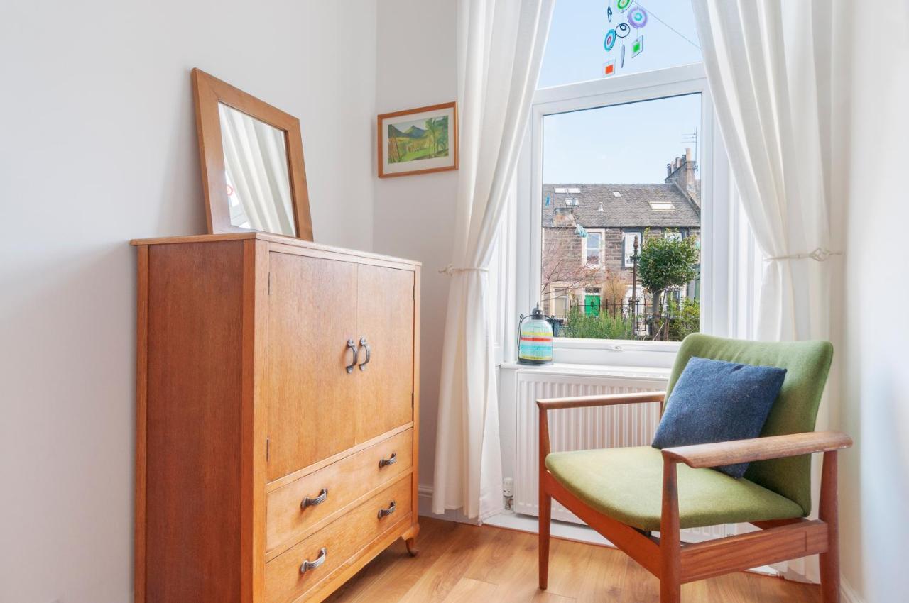 Cozy With Character Vibrant Cottage Style Flat At Leith Links Park エディンバラ エクステリア 写真